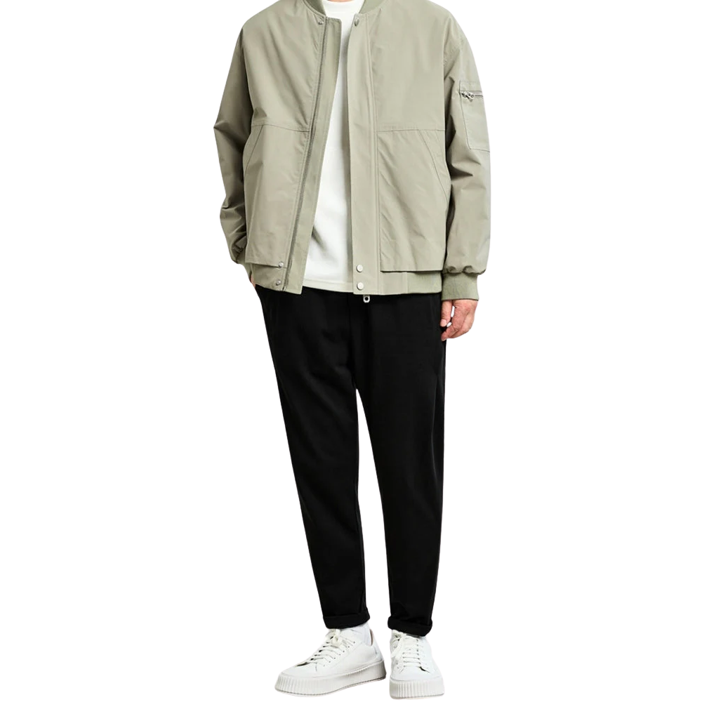 Elegante cazadora bomber