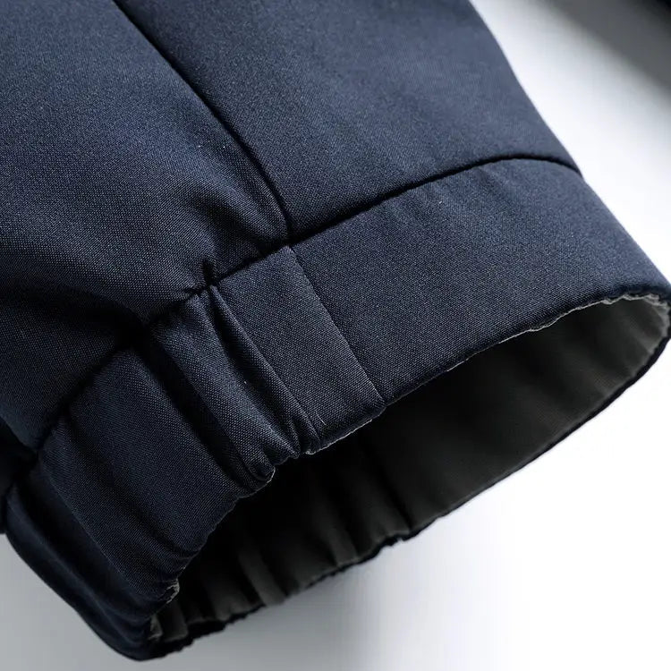 Elegante chaqueta con cremallera