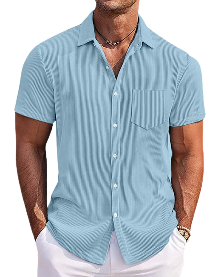 Elegante camisa de rayas para el verano